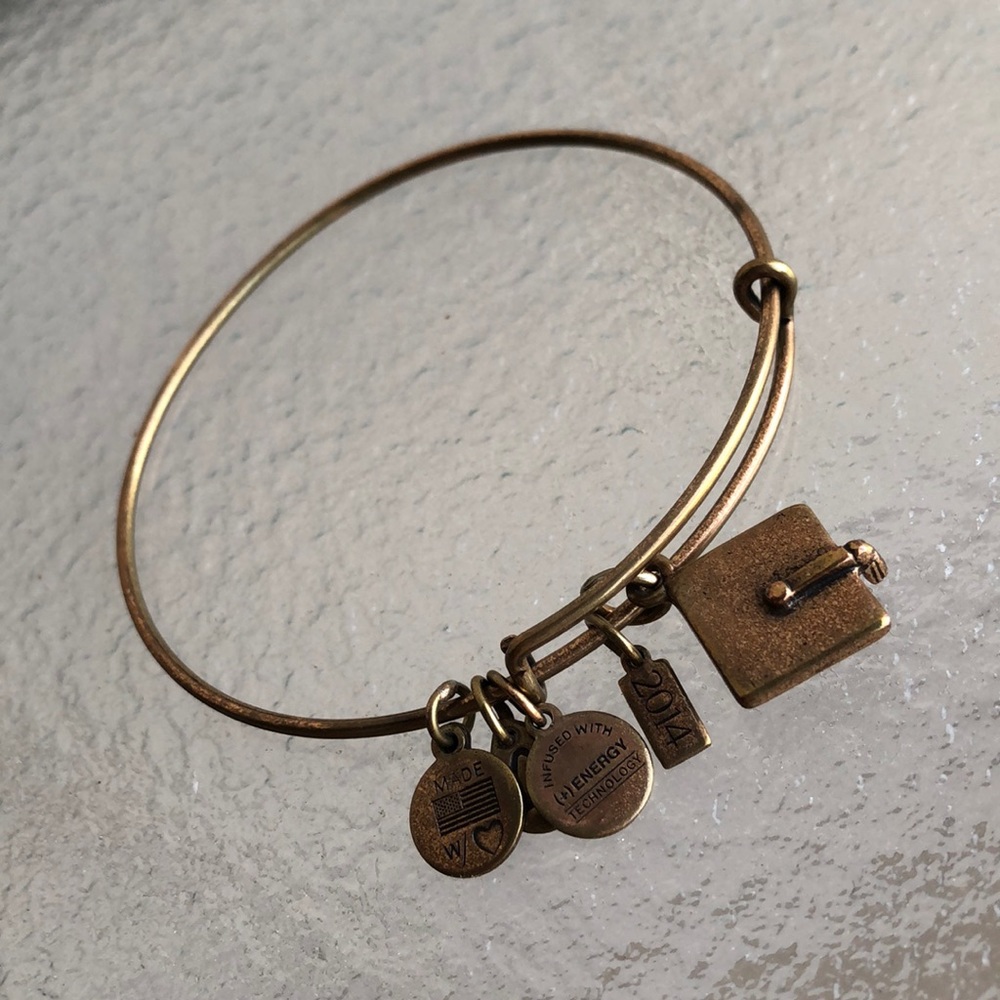 “2014 Graduation Cap” Alex and Ani